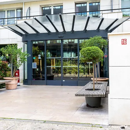Jimmy - Clim, Balcon Et Parking Offert